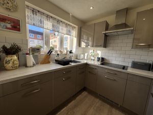 Fitted kitchen- click for photo gallery